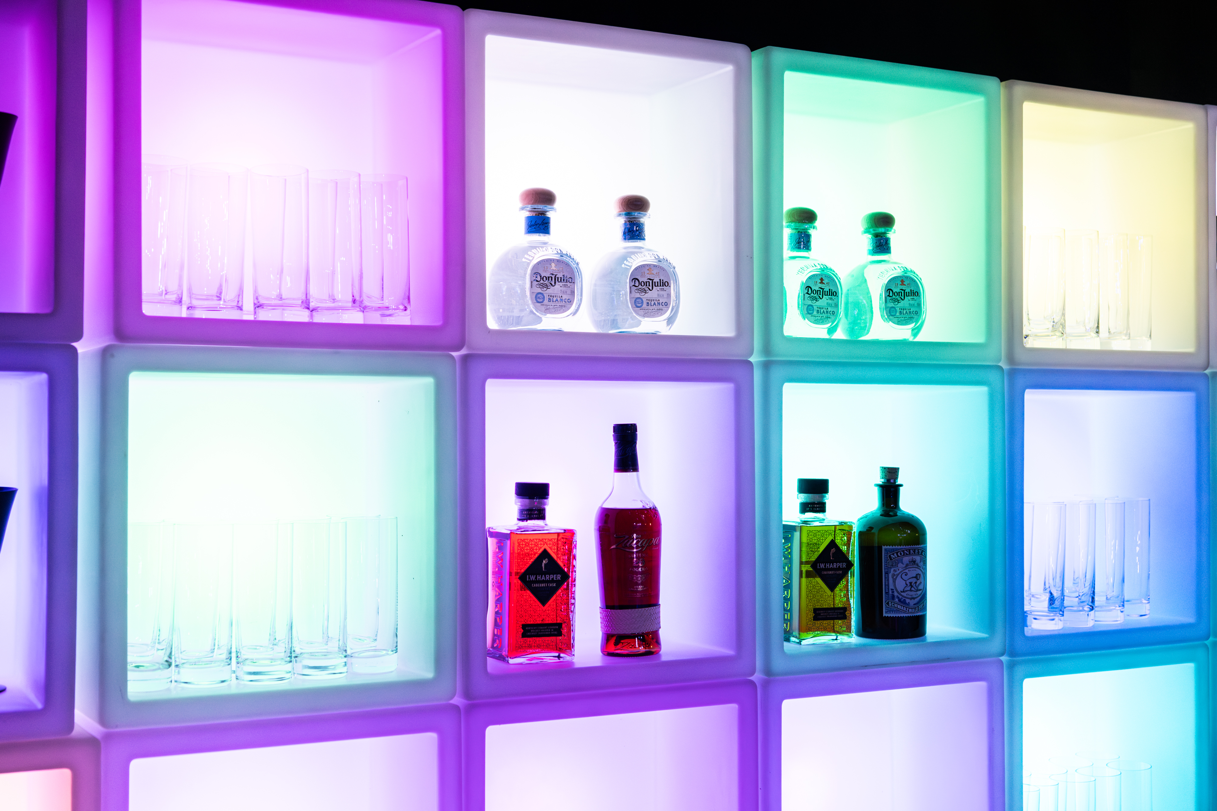 LED Bar back modern 